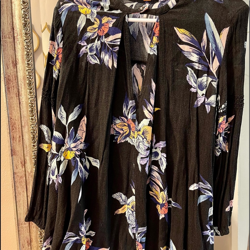 FP floral tunic